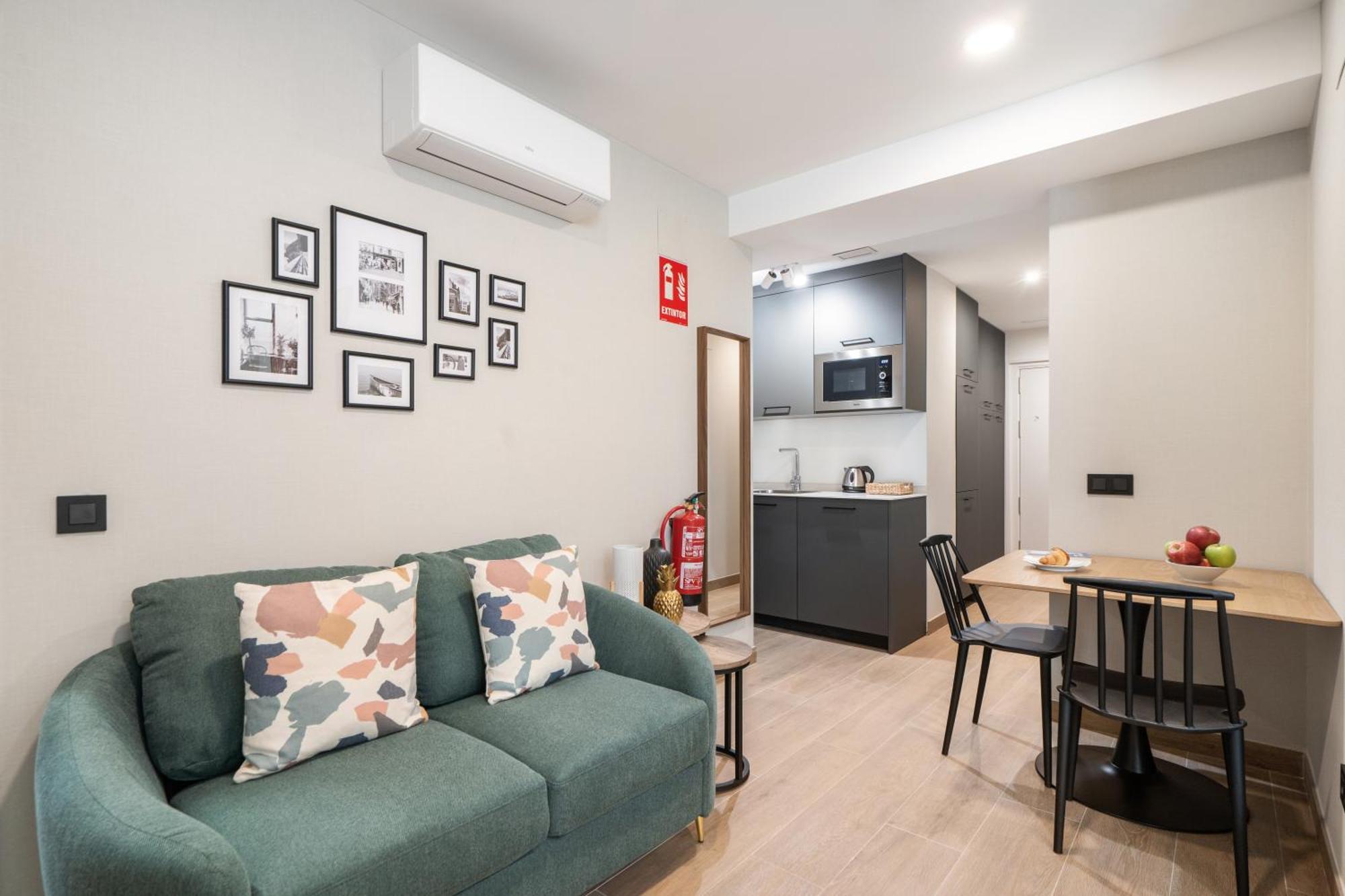 Ferienwohnung Dobo Madrid Cabrera Exterior foto